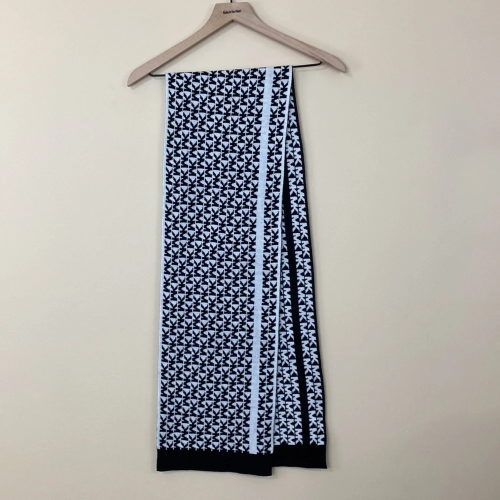 𝅺michael Kors Scarf